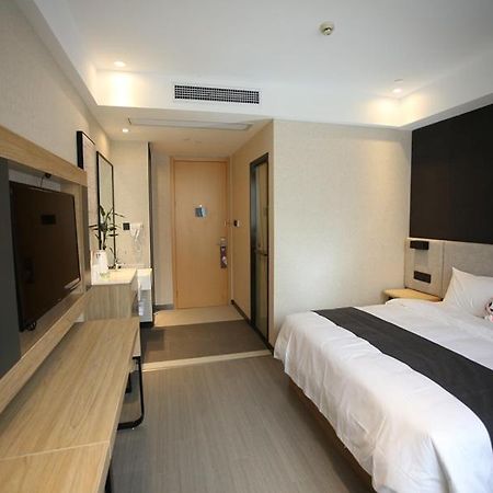 Thank Inn Plus Jiangsu Zhenjiang Jiangkou District Hongdou Square Екстер'єр фото